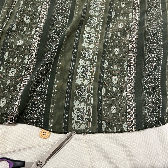 $5🔥 Vintage lightweight maxi wrap skirt from Easywear Clothing. - Picture 6 of 7